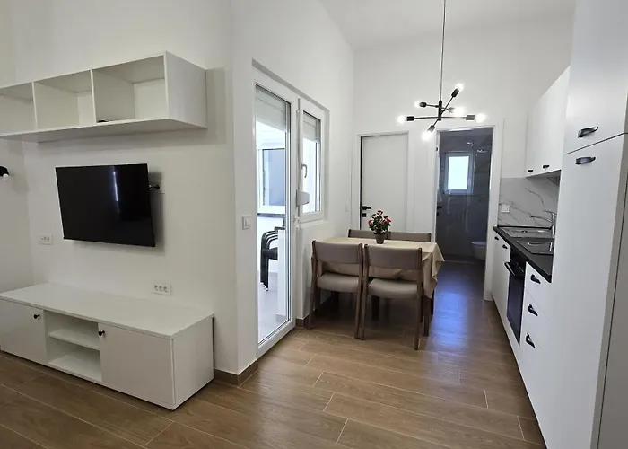 Tota Starigrad Paklenica