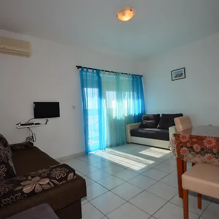 Tota 3* Starigrad Paklenica