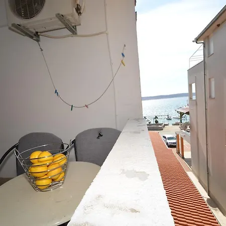 Tota Starigrad Paklenica
