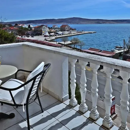 Tota Pensionat Starigrad Paklenica