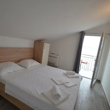 Gostinjska kuća Tota 3*