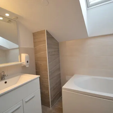 Gostinjska kuća Tota 3*